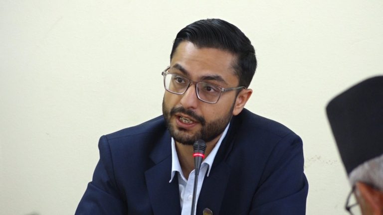 आगामी शैक्षिक सत्रदेखि नयाँ पाठ्यक्रम लागू गरिनेछ : मन्त्री पोखरेल